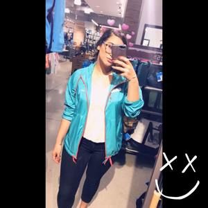 Meet your Posher, Luisa